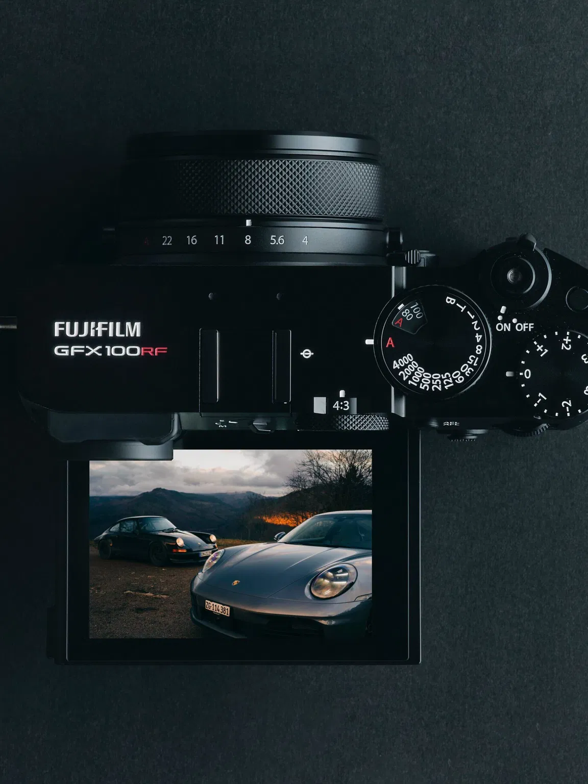 Bezlusterkowiec Fujifilm GFX 100RF w kolorze srebrnym | Odbierz futerał SmallRig oraz oprogramowanie CAPTURE ONE PRO gratis |