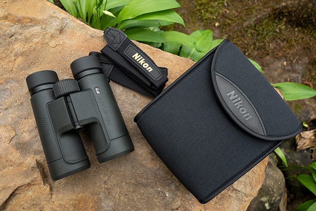 Lornetka Nikon Prostaff P7 8x42