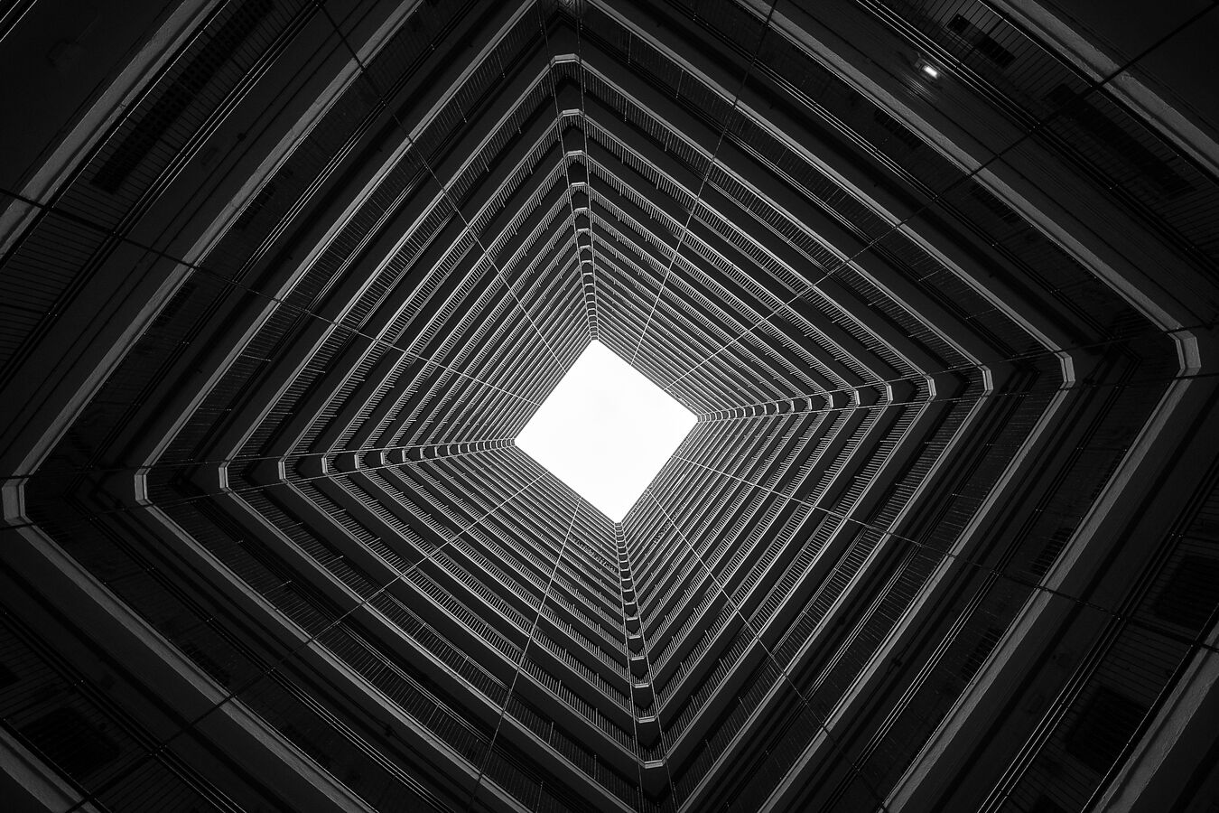 Obiektyw Sigma 10-18mm f/2.8 DC DN Contemporary FujiFilm - 5 lat gwarancji