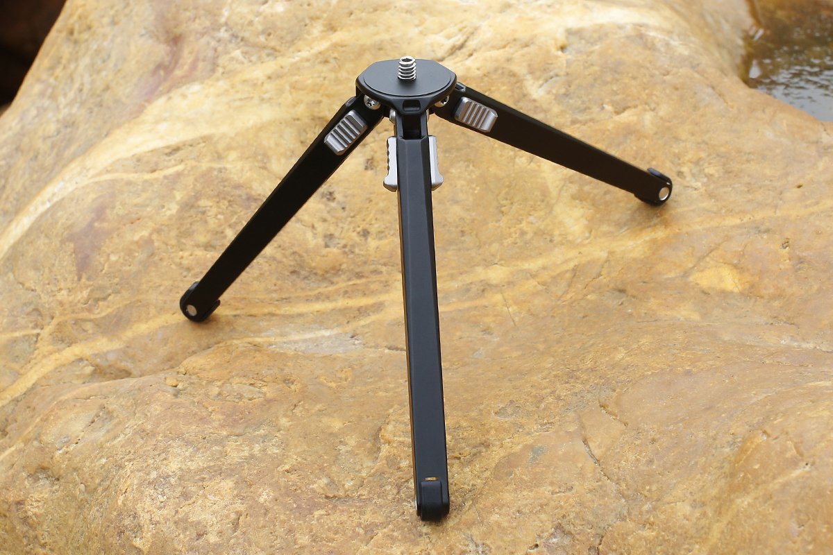 Statyw Leofoto MT-02 + głowica MBH-19