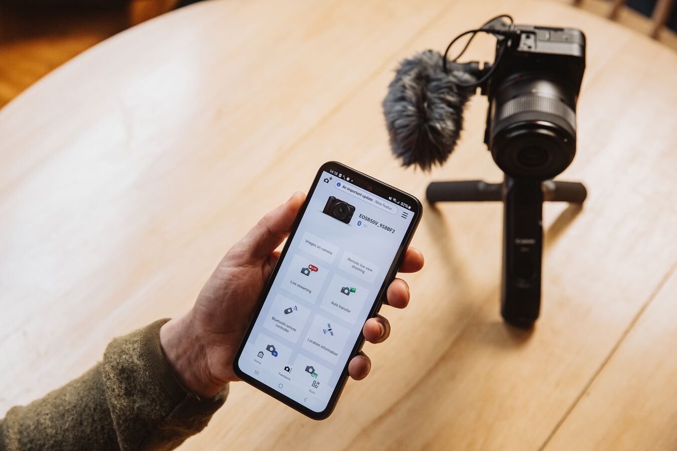 Bezlusterkowiec Canon EOS R50 V (body) + Akcesoria SmallRig za 2zł
