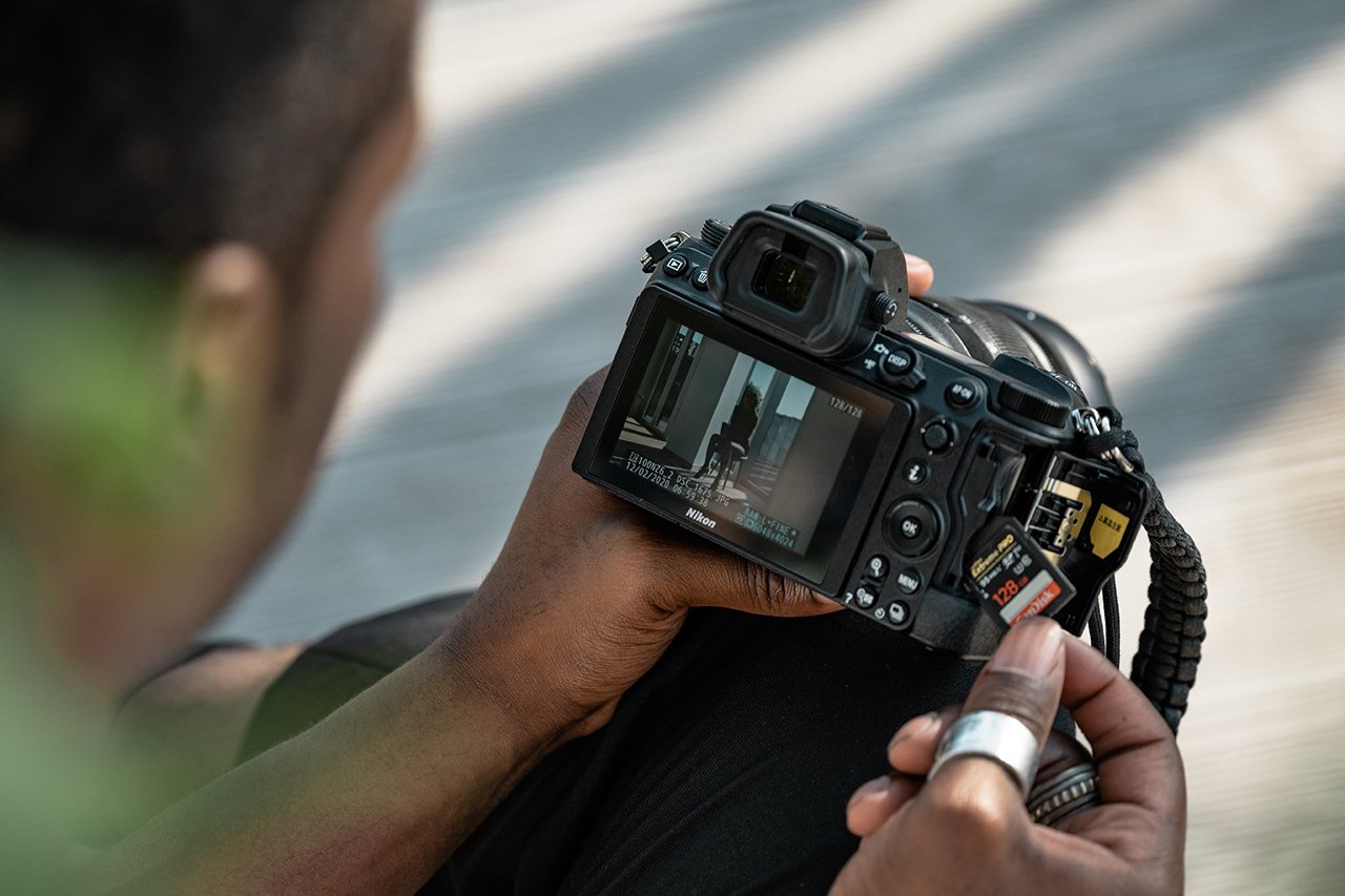 Bezlusterkowiec Nikon Z6 II + Newell SupraCell en-el15c + Newell ładowarka LCD-PB-SD gratis