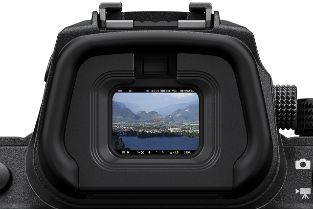 Bezlusterkowiec Nikon Z5 + Newell SupraCell en-el15c + Newell ładowarka LCD-PB-SD gratis
