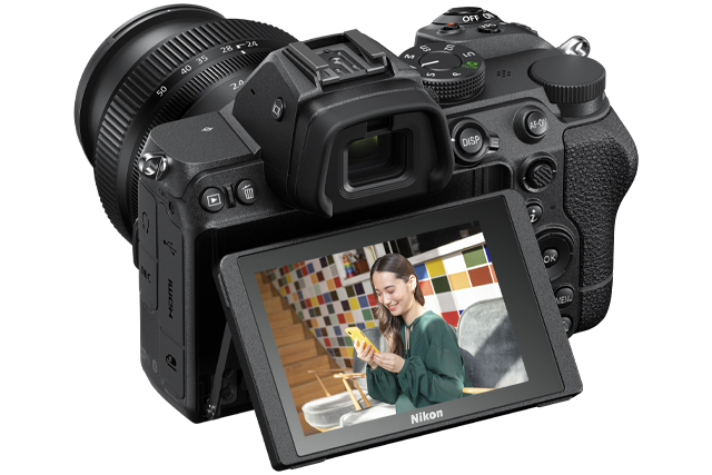Bezlusterkowiec Nikon Z5 + Newell SupraCell en-el15c + Newell ładowarka LCD-PB-SD gratis