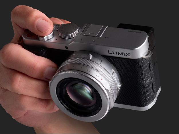 Aparat Panasonic Lumix DC-L10 (srebrny) + Dobierz dekiel automatyczny za 1zł!