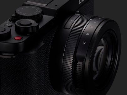 Aparat Panasonic Lumix DC-L10 (srebrny) + Dobierz dekiel automatyczny za 1zł!