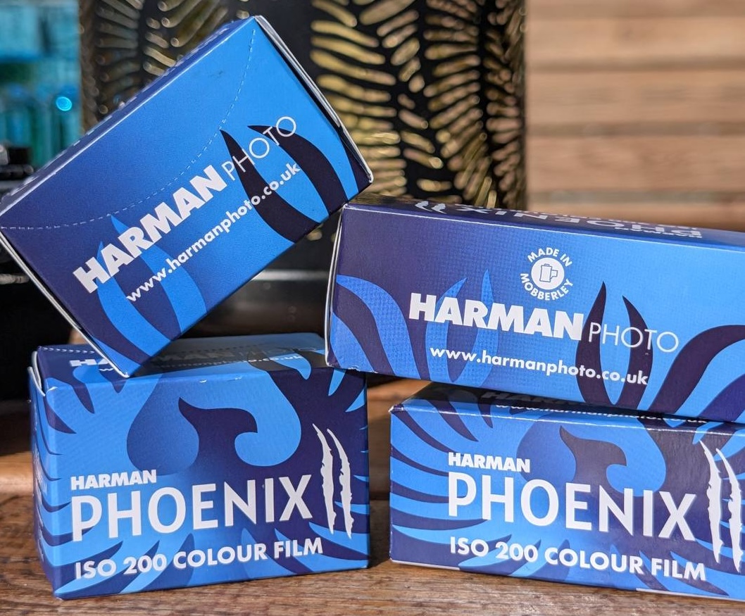 Film kolorowy HARMAN PHOENIX II 200 [120/12 zdjęć] - Promocja do 31 sierpnia 2026