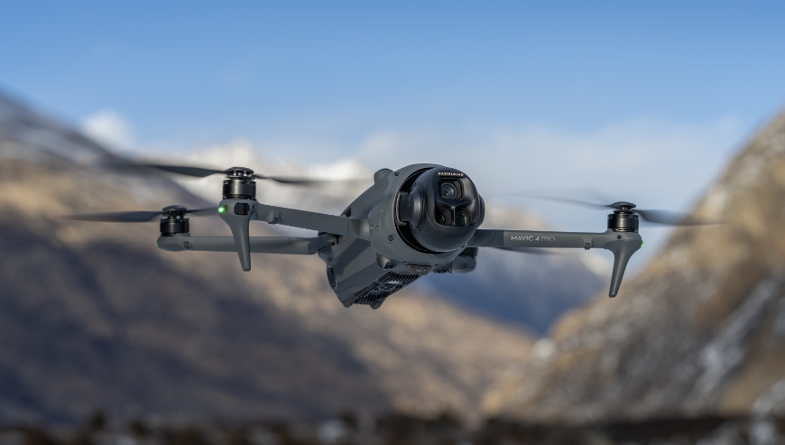 DJI dron Mavic 4 Pro Combo Fly More (DJI RC 2)
