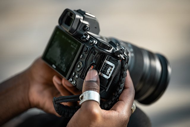 Bezlusterkowiec Nikon Z7 II + 24-120mm f/4 + Grip Newell MB-N11 oraz akumulator NIKON EN-EL15C gratis!