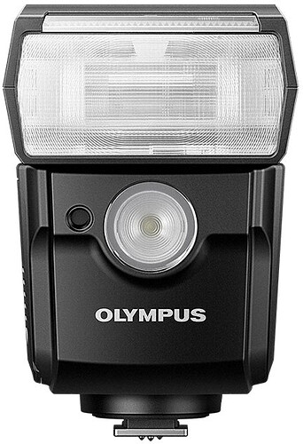 OM System lampa FL-700WR