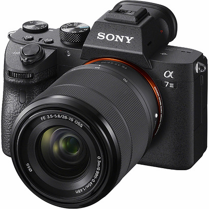 Bezlusterkowiec Sony A7III + Sony 28-70/3.5-5.6 OSS + Studencki CASHBACK 900zł + Dobierz SONY NP-FZ100 za 1zł